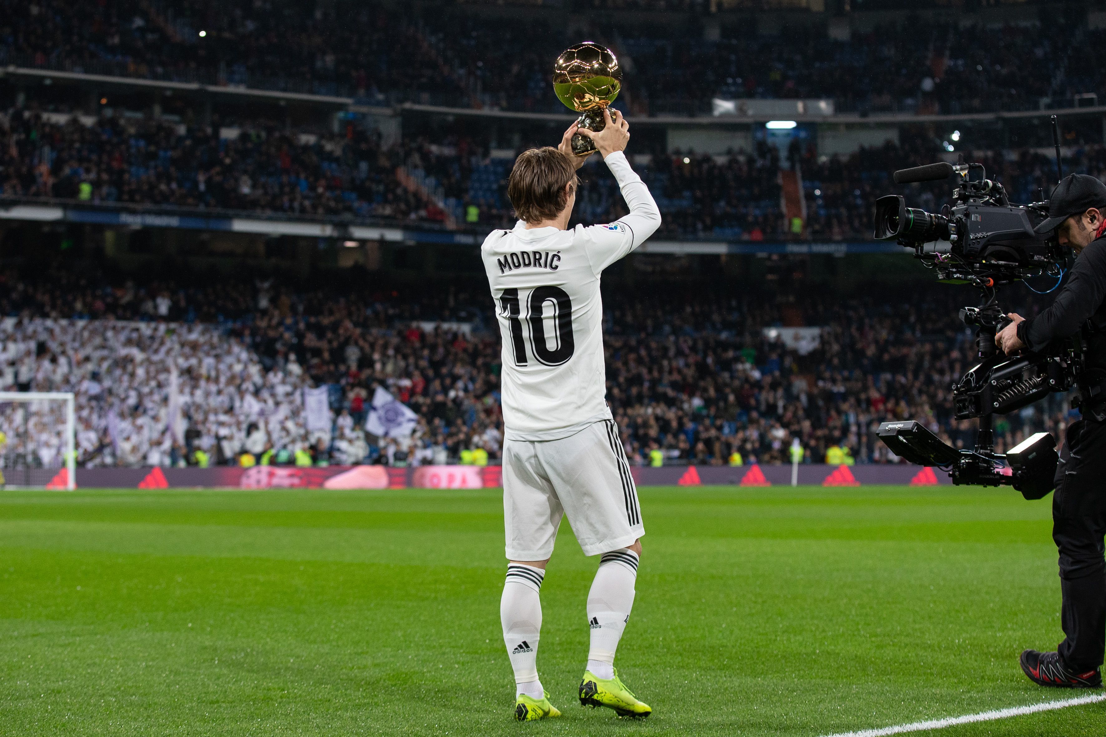 莫雷托：那不勒斯想在冬窗从罗马引进洛伦佐-佩莱格里尼